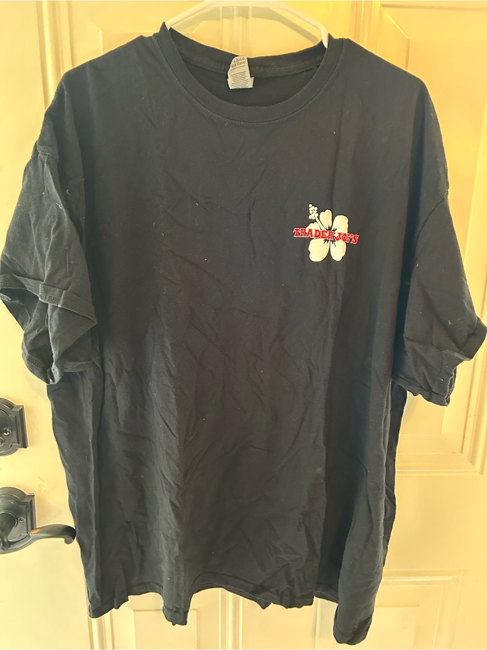 XXL Trader Joe's Crew Men's Black Short-Sleeve Logo Tee